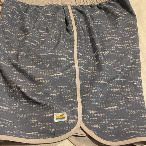 B5 Vuori Banks Athletic Short - Unlined in Blue and White See pics measurements - Picture 8 of 10